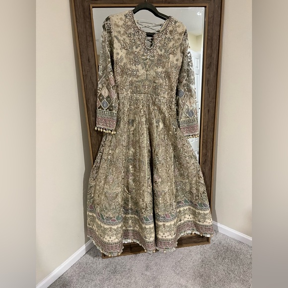 Baroque formal gown - Picture 3 of 11